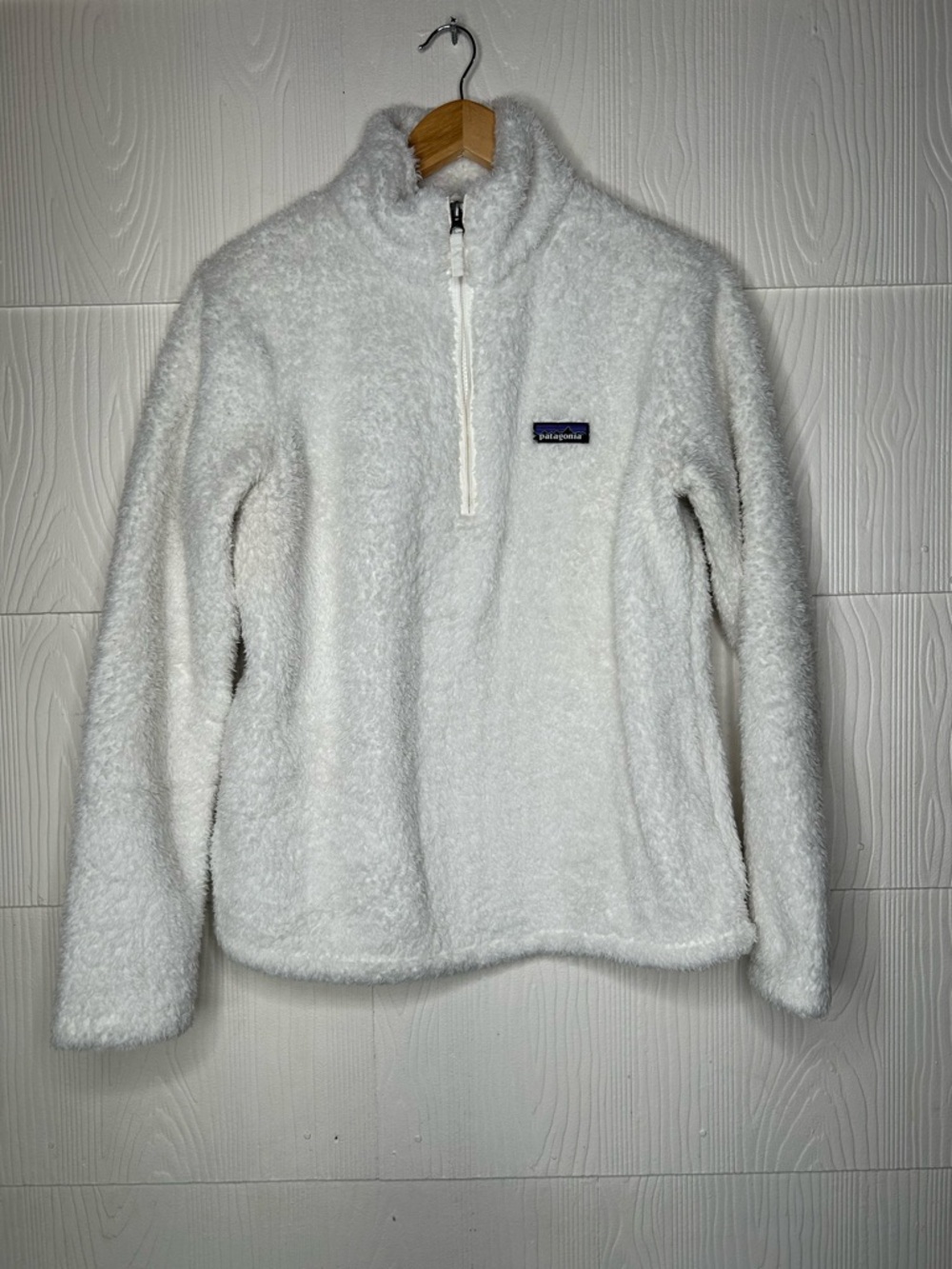 Patagonia Women's White Teddy Fleece Quarter-Zip Jacket